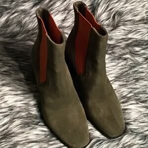 Lori Goldstein Italian Olive Suede Ankle Boots 7M
